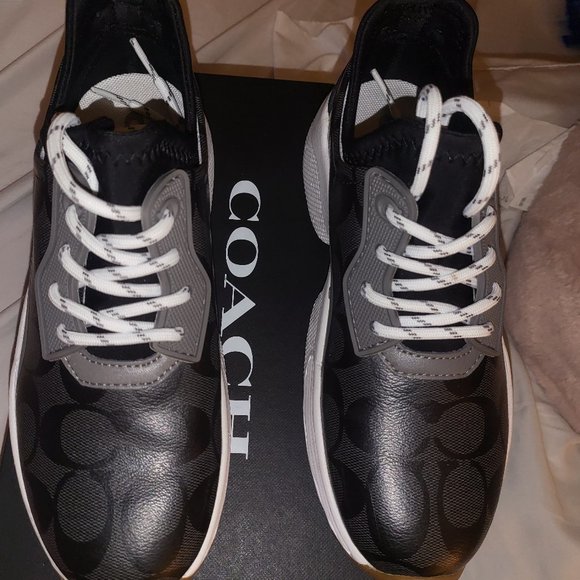 Shoes - Picture 1 of 3